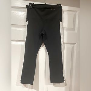 Xersion black anti odor quick dry capri legging